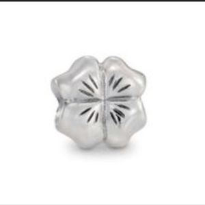 Pandora four leaf clover charm